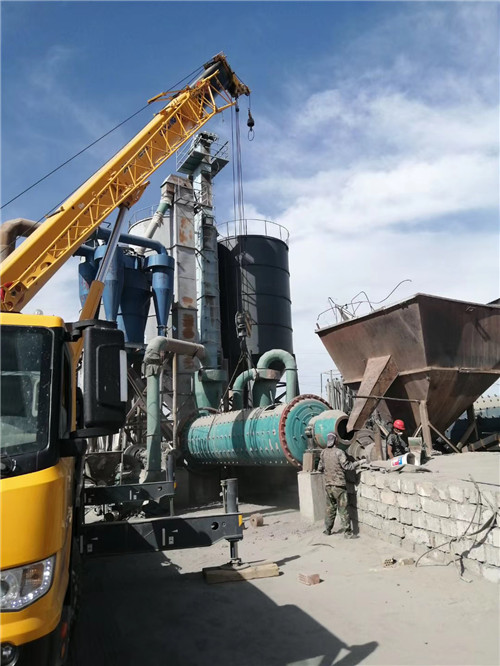 永济市设备搬运等各类工程项目中，吊车起着关键作用